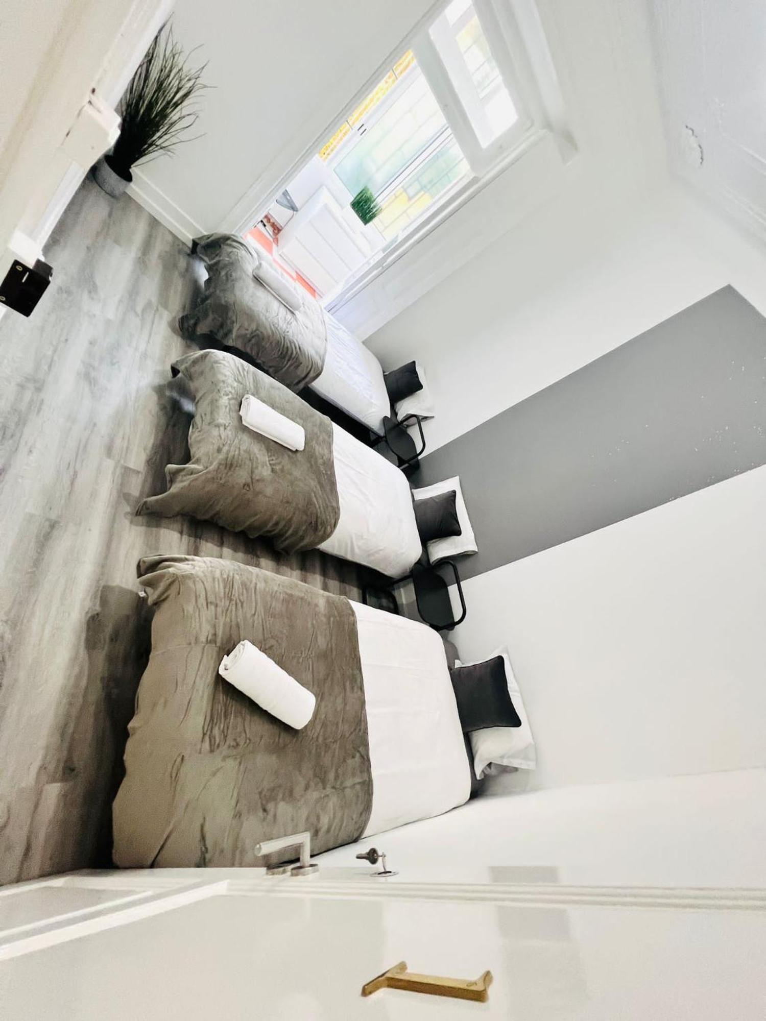 Rooms, Location For Tourists *