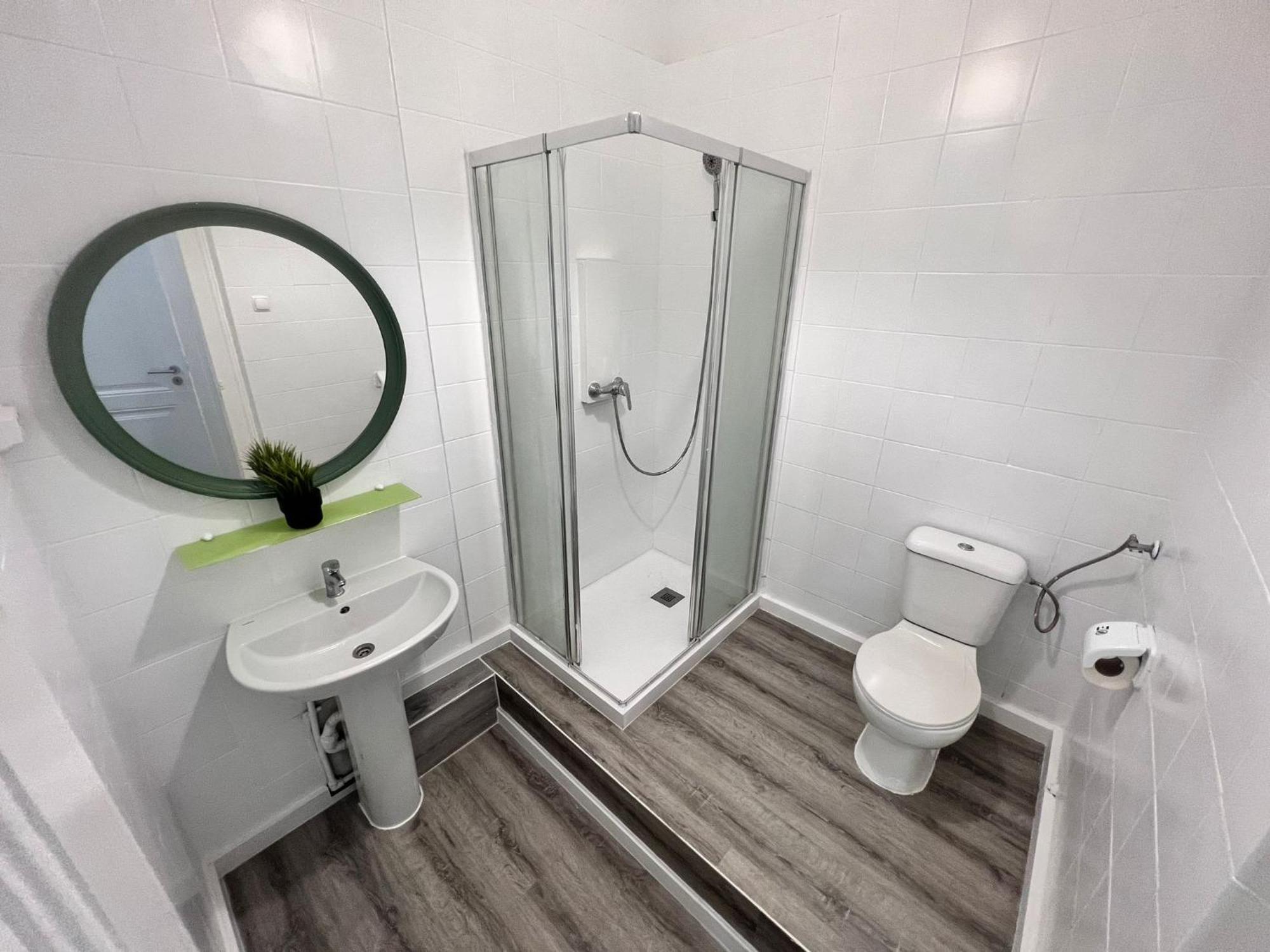 Rooms, Location For Tourists Hostel