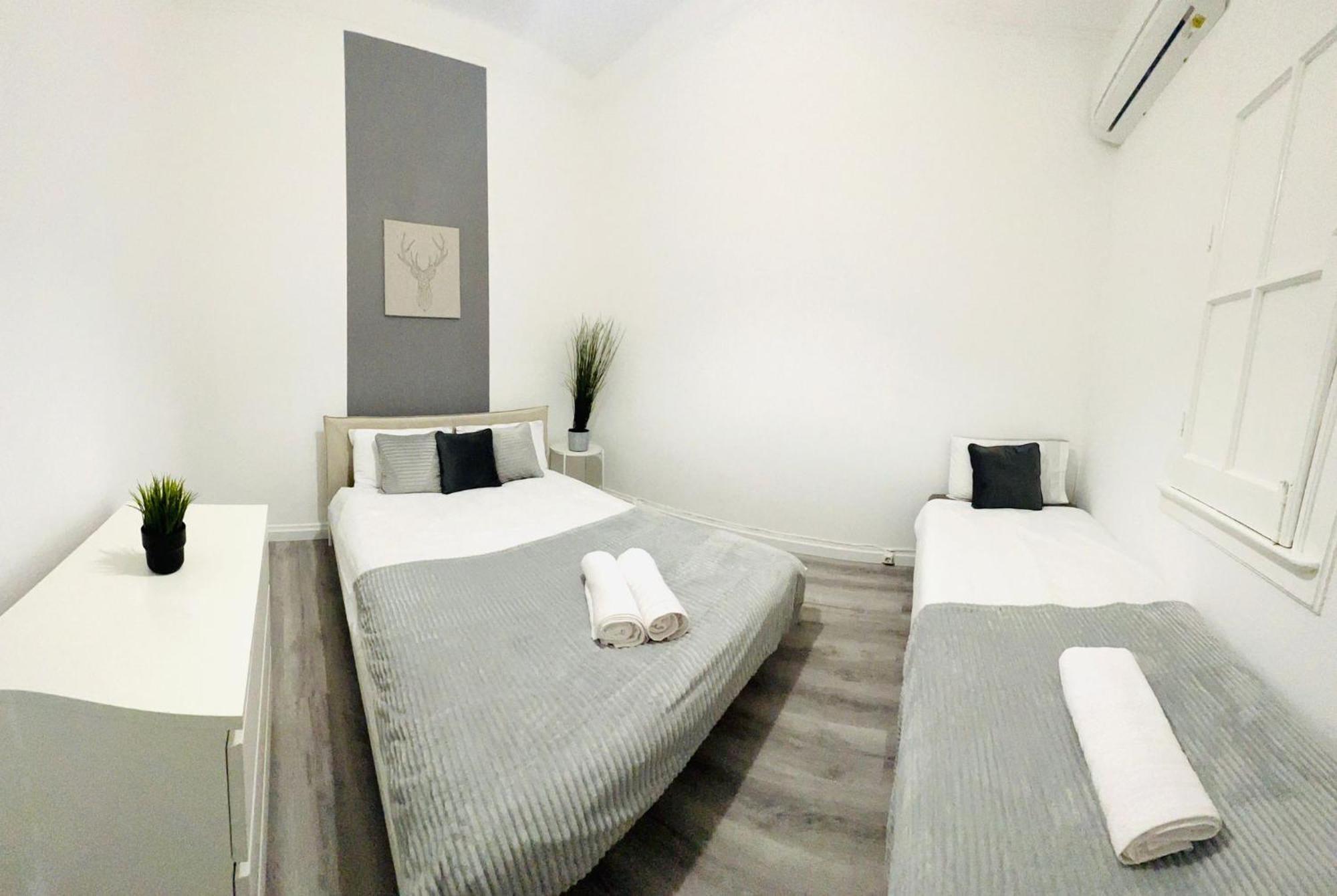 Rooms, Location For Tourists Hostel